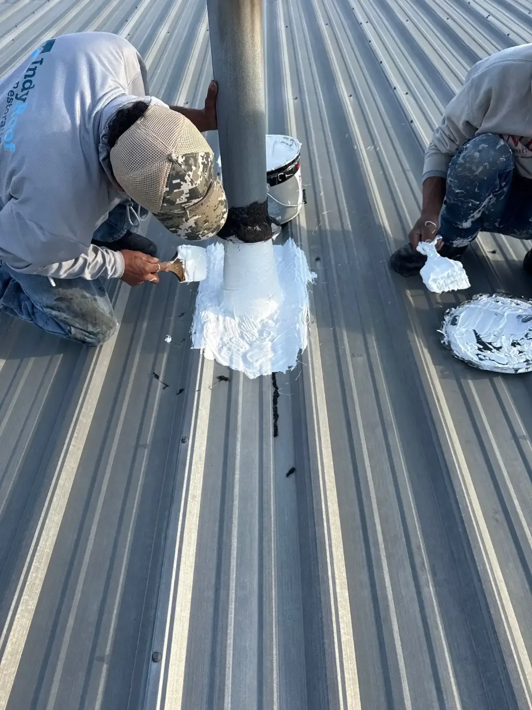 Manufacturer-certified roof installation in Mooreland